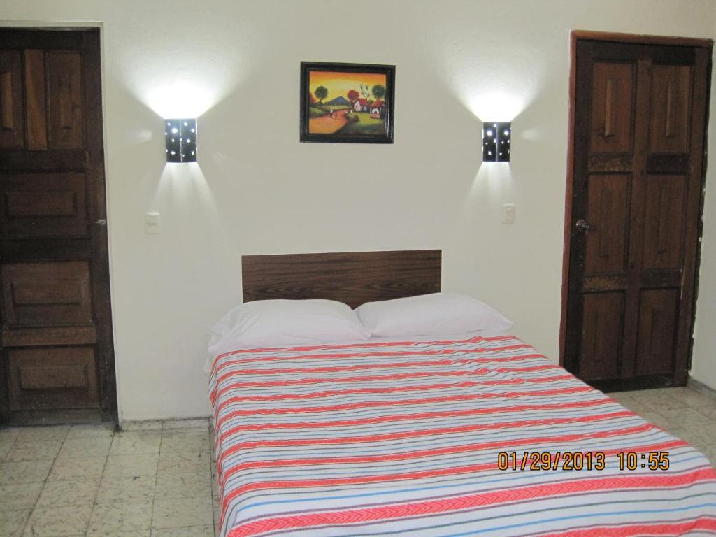 Hostal Dona Marta San Salvador Quarto foto